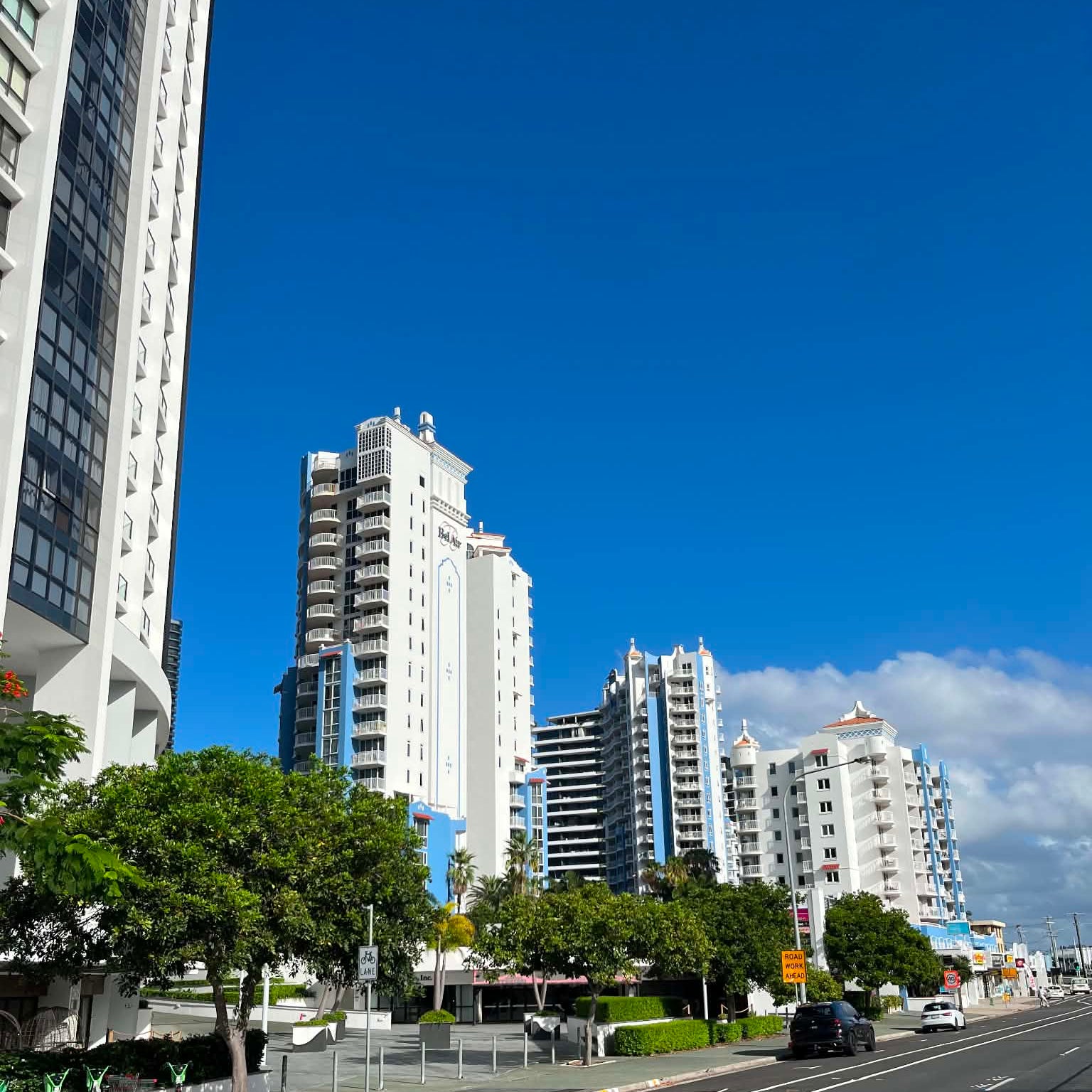 Gold Coast - 10 Page Micro Travel Guide by Itineroo